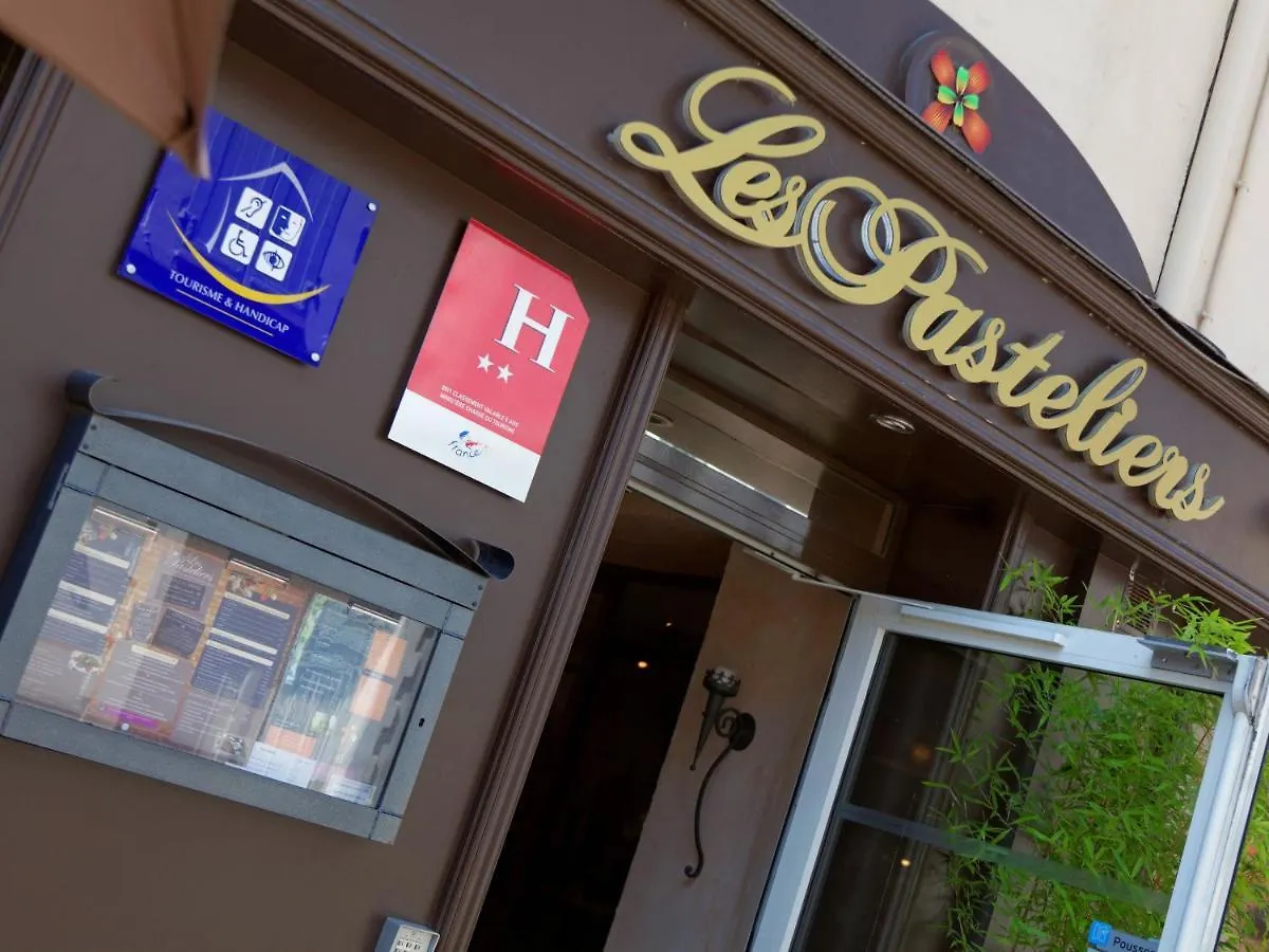 Logis Hotel - Les Pasteliers ラヴォール