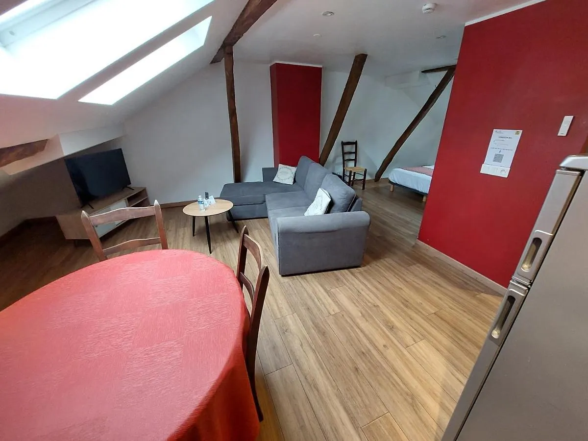 Logis Hotel - Les Pasteliers لافاور