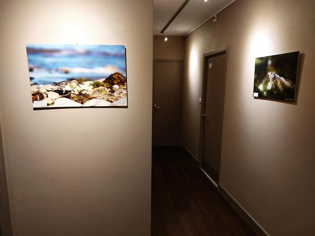**  Logis Hotel - Les Pasteliers لافاور فرنسا