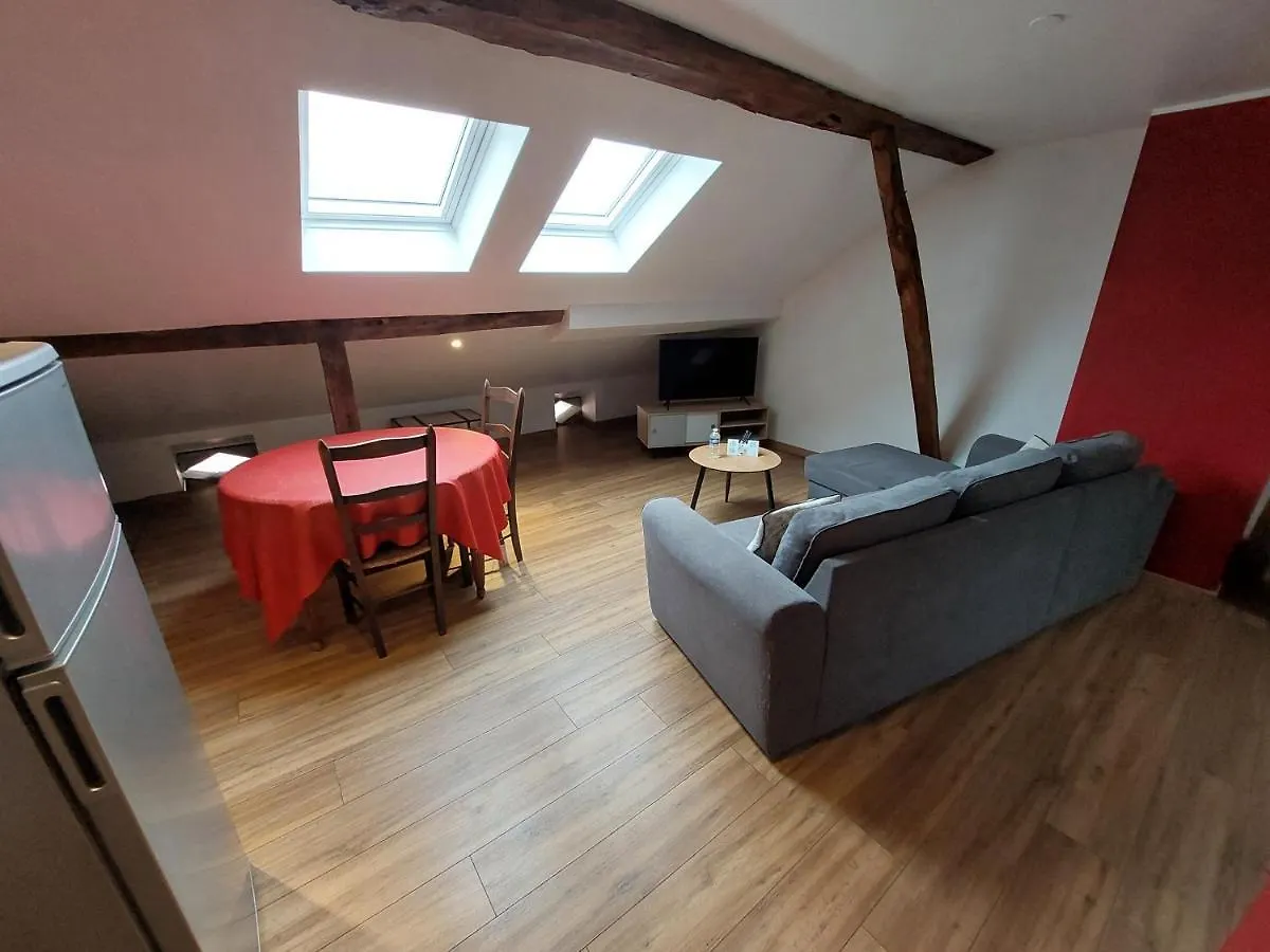 Logis Hotel - Les Pasteliers لافاور 2*,  فرنسا