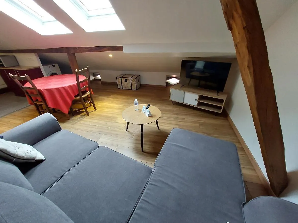 **  Logis Hotel - Les Pasteliers لافاور فرنسا